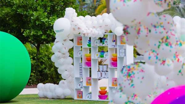 峰會(huì)活動(dòng)的休息派對(duì)活動(dòng)策劃很彩虹，巨大彩球和彩虹甜品超陽(yáng)光