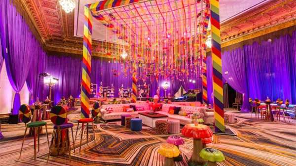 策劃的這次糖果元素主題派對活動，現(xiàn)場的彩色糖果流蘇很給力