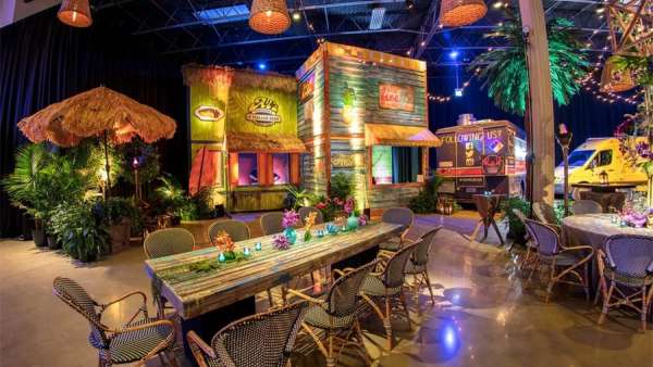 海島風(fēng)的活動(dòng)現(xiàn)場策劃的內(nèi)容，仿佛到了熱帶的海島綠洲