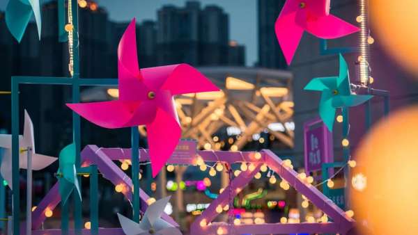 網(wǎng)紅快閃展覽活動(dòng)策劃的童趣風(fēng)車，馬卡龍色風(fēng)車讓你立馬出圈！