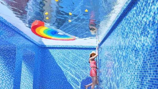 夢(mèng)幻泳池空間藝術(shù)展覽活動(dòng)裝置讓你從不同面感受不一樣的視覺體驗(yàn)