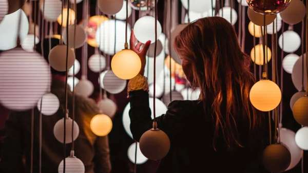 MODS數(shù)字藝術(shù)展覽活動(dòng)策劃的魔幻空間被數(shù)位技術(shù)創(chuàng)造得超夢(mèng)幻