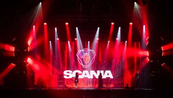 卡車發(fā)布會活動策劃現(xiàn)場也能這般顯眼，大塊頭就是夠震撼