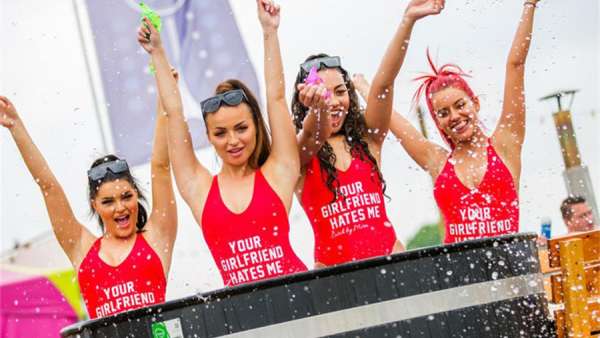 荷蘭今年的戶外露營活動策劃太歡樂了，你想要的統(tǒng)統(tǒng)滿足你