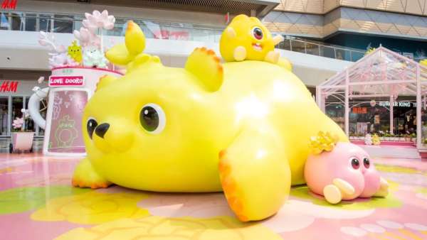 原創(chuàng)IP萌芽熊突現(xiàn)快閃店活動撒嬌求抱抱，策劃的玻璃花房好夢幻