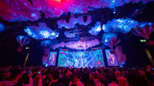 Adobe峰會活動策劃的Adobe體驗云和“水母”，效果很沉浸式