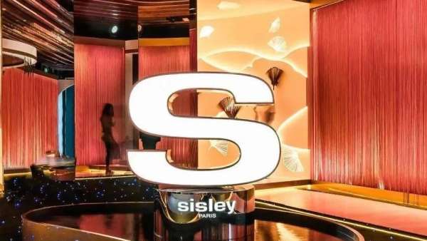 希思黎主題展覽活動策劃了七大體驗展區(qū)，開啟逆齡新生之旅