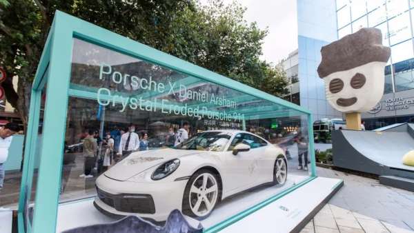 結(jié)晶腐蝕版911藝術(shù)車快閃式展覽活動策劃亮了整個TX淮海