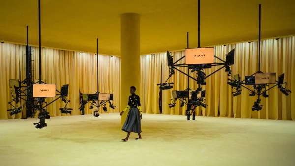 2021春夏系列線上發(fā)布會活動策劃的合作首秀，詮釋著有趣的平衡美