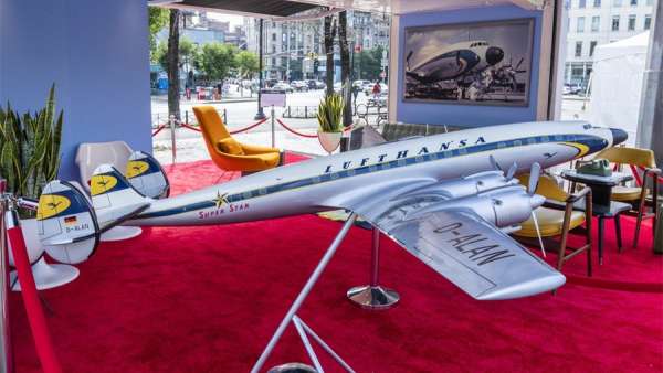 漢莎航空60周年慶典活動策劃以體驗式快閃搭建了黃金時代的飛行體驗