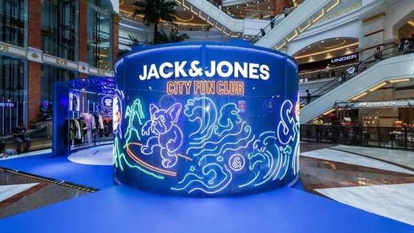 杰克瓊斯巡回快閃店活動策劃勾塑了玩味、街頭、多元的潮流態(tài)度