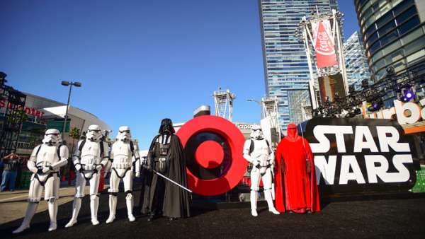 Target百貨推廣活動(dòng)策劃以「星球大戰(zhàn)」展開了史詩(shī)般的3D旅程