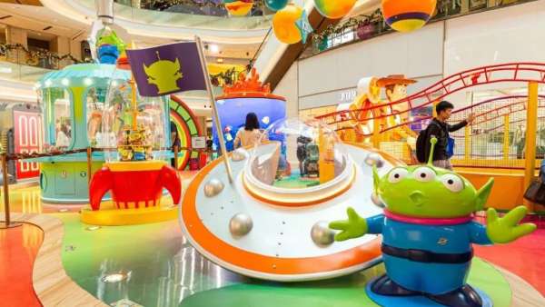 玩具總動(dòng)員IP形象展覽活動(dòng)策劃來(lái)咯，還有5米高的巴斯光年等你來(lái)