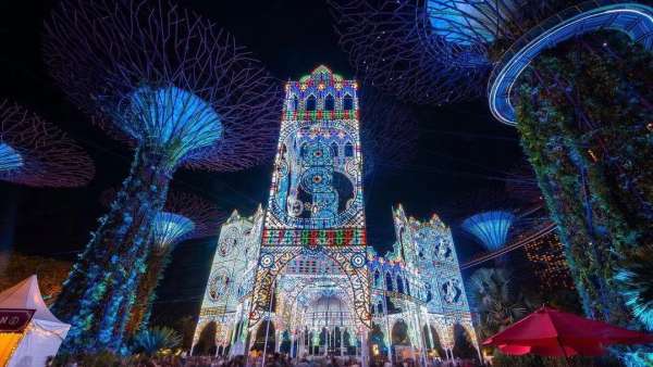 高達(dá)21米的亞洲最高燈光圣誕樹展覽活動(dòng)策劃簡直就是圣誕仙境