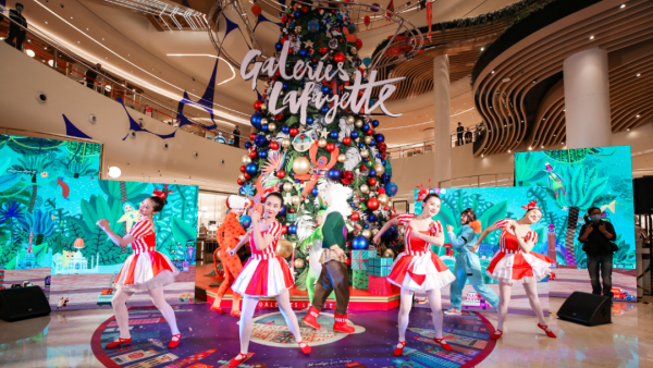 老佛爺「圣誕環(huán)游記」主題活動(dòng)策劃以一個(gè)歷史性事件正式展開(kāi)