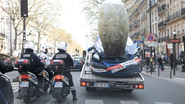 阿斯泰利克斯主題公園這場街頭營銷快閃活動策劃主角竟是一塊巨石
