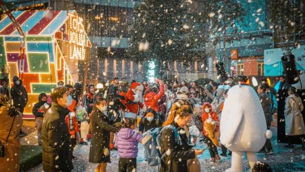 近4000㎡巨型游樂(lè)場(chǎng)度跨年狂歡活動(dòng)策劃浪漫了冬日的寒冷