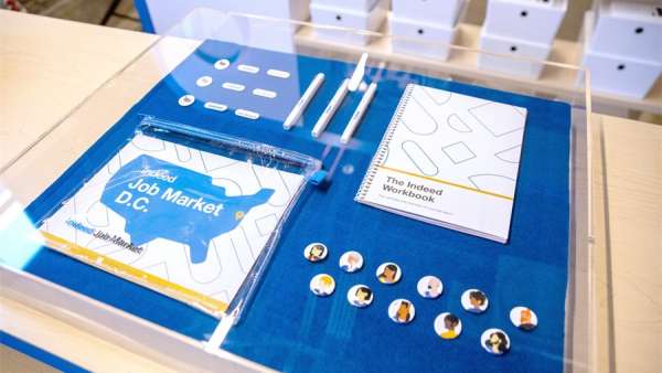 招聘網站推廣活動策劃把在線平臺轉變成線下沉浸式體驗活動，新穎