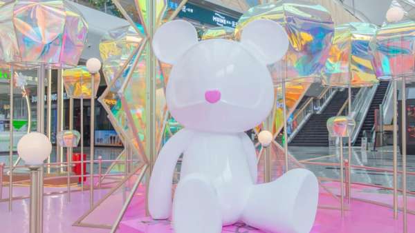 用一場雪域精靈的冬季美陳展覽活動(dòng)策劃，為寒冬奉上溫暖的希望