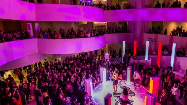 迪奧贊助的古根海姆國際慶典活動是紐約秋季時尚與藝術(shù)界最期待的