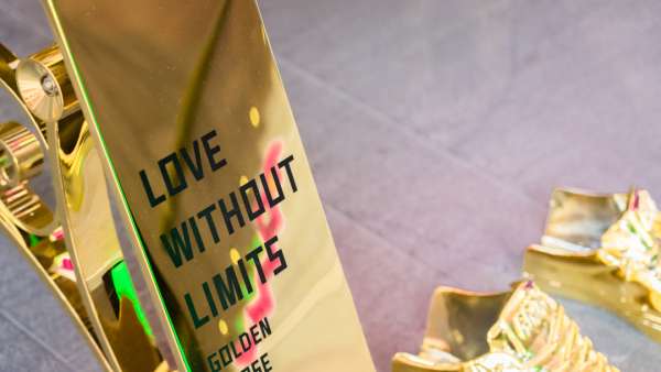 前方散發(fā)一股愛的高能預(yù)警，心動長椅快閃活動策劃邀你來打卡！