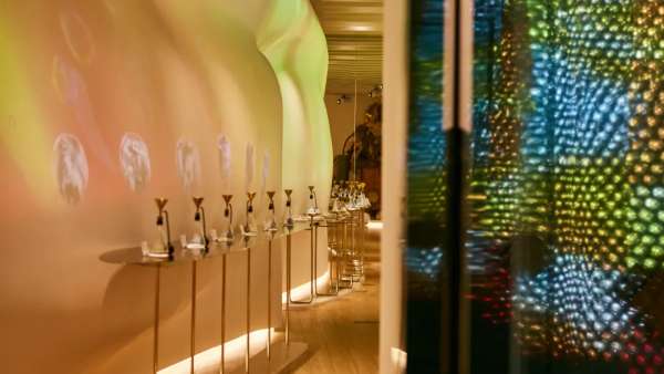 多媒體“香氛藝術(shù)館”的Vivinevo呈現(xiàn)了不一樣的多媒體展覽活動(dòng)策劃