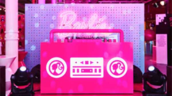 芭比娃娃60周年慶典活動策劃以快閃式體驗(yàn)活動串聯(lián)了整個慶典