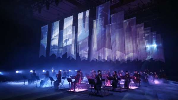 英雄聯(lián)盟音樂盛典活動策劃打造了一場虛擬與現(xiàn)實共存的音樂電影