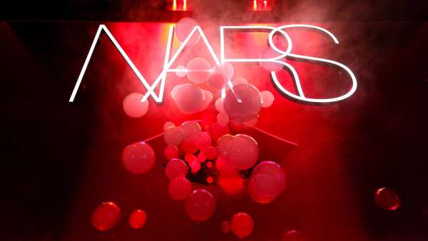 NARS首個(gè)「AIR MATTE飛吻空間站」快閃店活動(dòng)策劃創(chuàng)意斐然