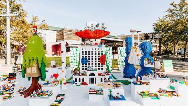 樂高「重建世界」主題巡回推廣活動(dòng)策劃強(qiáng)化了城市藝術(shù)與孩子的互動(dòng)體驗(yàn)