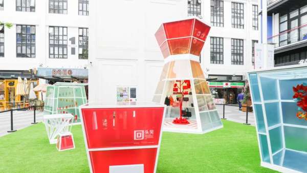 可口可樂藝術(shù)展覽活動(dòng)策劃主角竟是10萬多個(gè)可回收飲料瓶