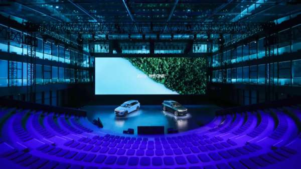 2021理想汽車春季發(fā)布會活動策劃現(xiàn)場簡單卻不失高級的美感和舒適
