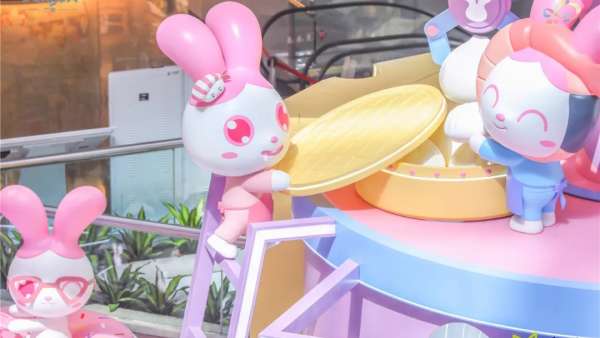 天河城首席討喜官METO蜜兔主題展覽活動策劃了吃貨的奇妙美食樂園