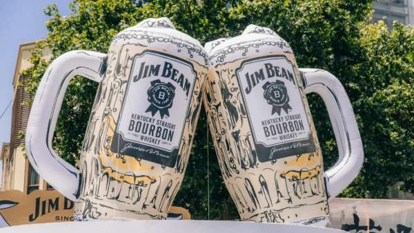 金賓嗨棒嗨肉祭活動策劃太贊了，氣泡里的質(zhì)感微醺，酷斃了