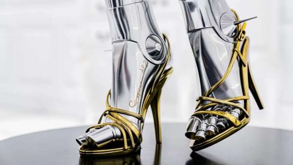 機(jī)械姬主題展覽活動策劃冷艷空降魔都，金屬皮膚震撼人心