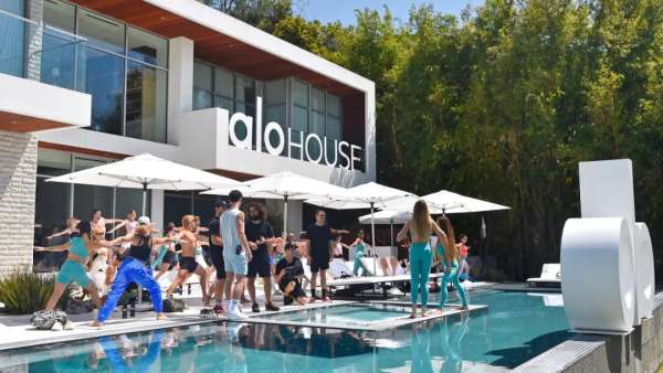 瑜伽服飾品牌辦了一場(chǎng)健康主題活動(dòng)策劃，受邀嘉賓都是自帶流量網(wǎng)紅