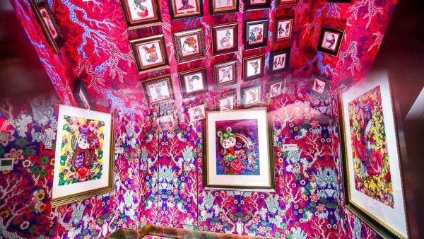 《VENUS IN THE SHELL》展覽活動(dòng)策劃營(yíng)造了充滿東方主義色彩的奇幻浪漫世界