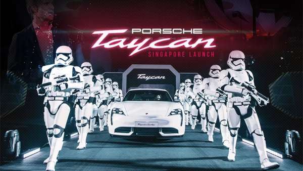 保時捷x《星球大戰(zhàn)》電動車Taycan發(fā)布會活動策劃成一個「太空港」