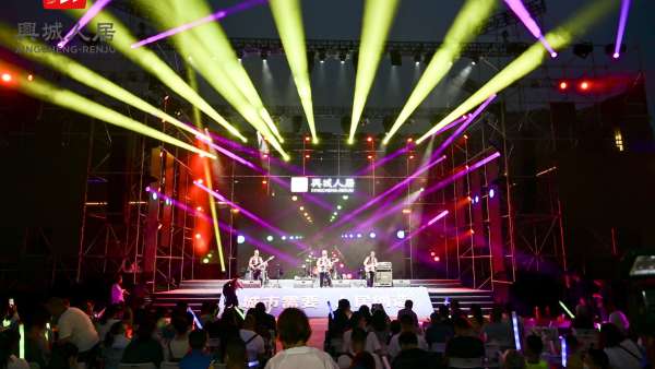 洋盤生活節(jié)活動策劃以熊貓元素為氛圍營造載體，創(chuàng)新規(guī)劃三大主題內(nèi)容