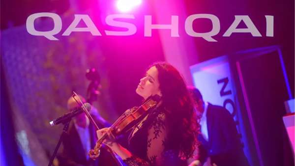 這等“逍客”態(tài)度把發(fā)布會(huì)現(xiàn)場(chǎng)玩嗨了