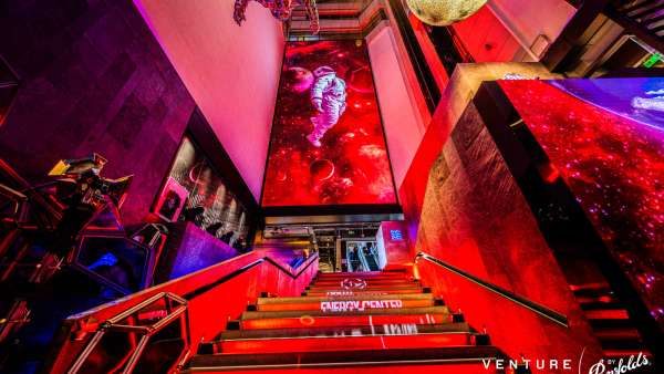 奔富·無界空間沉浸式太空品鑒之旅活動策劃讓人瞬間眼前一亮