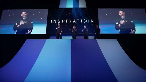 SpaceX獵鷹9號(hào)火箭「登陸派對(duì)」活動(dòng)策劃舞臺(tái)效果太別致了